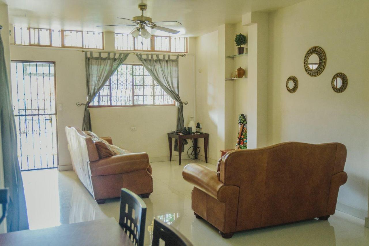 לאון Hotel Casa Blanca מראה חיצוני תמונה