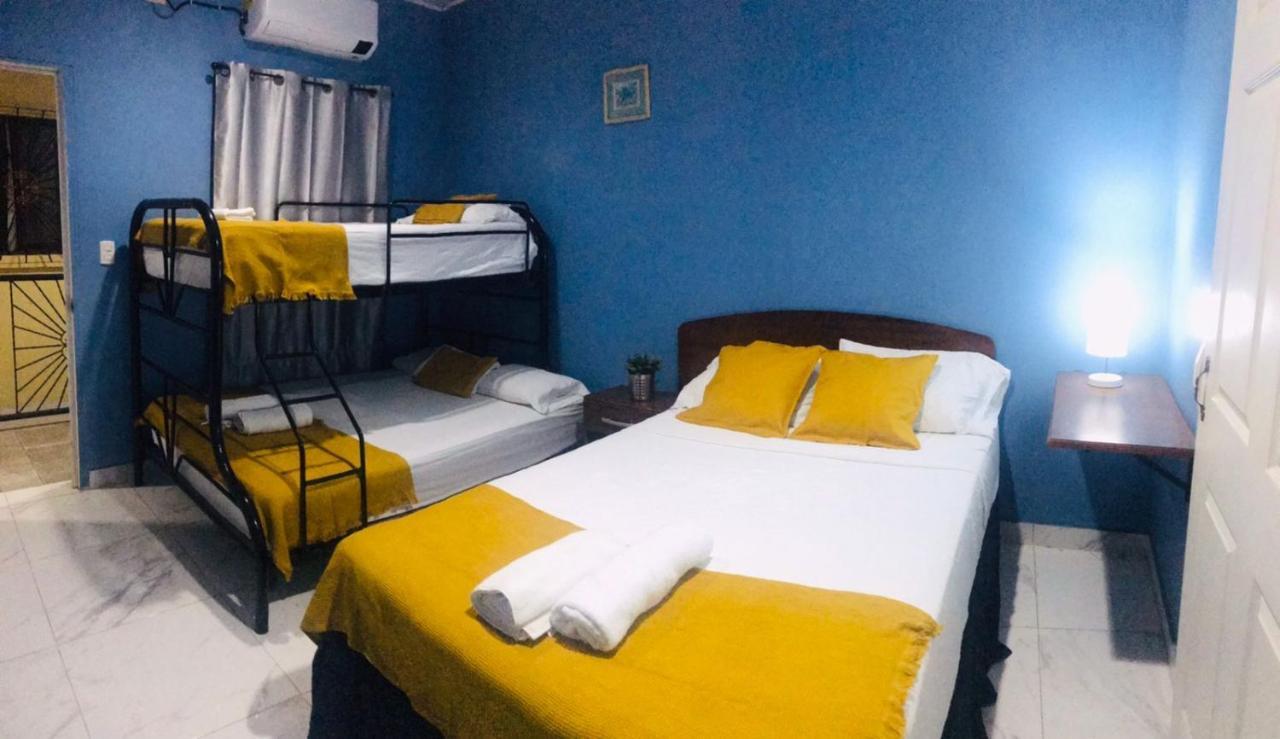 לאון Hotel Casa Blanca מראה חיצוני תמונה
