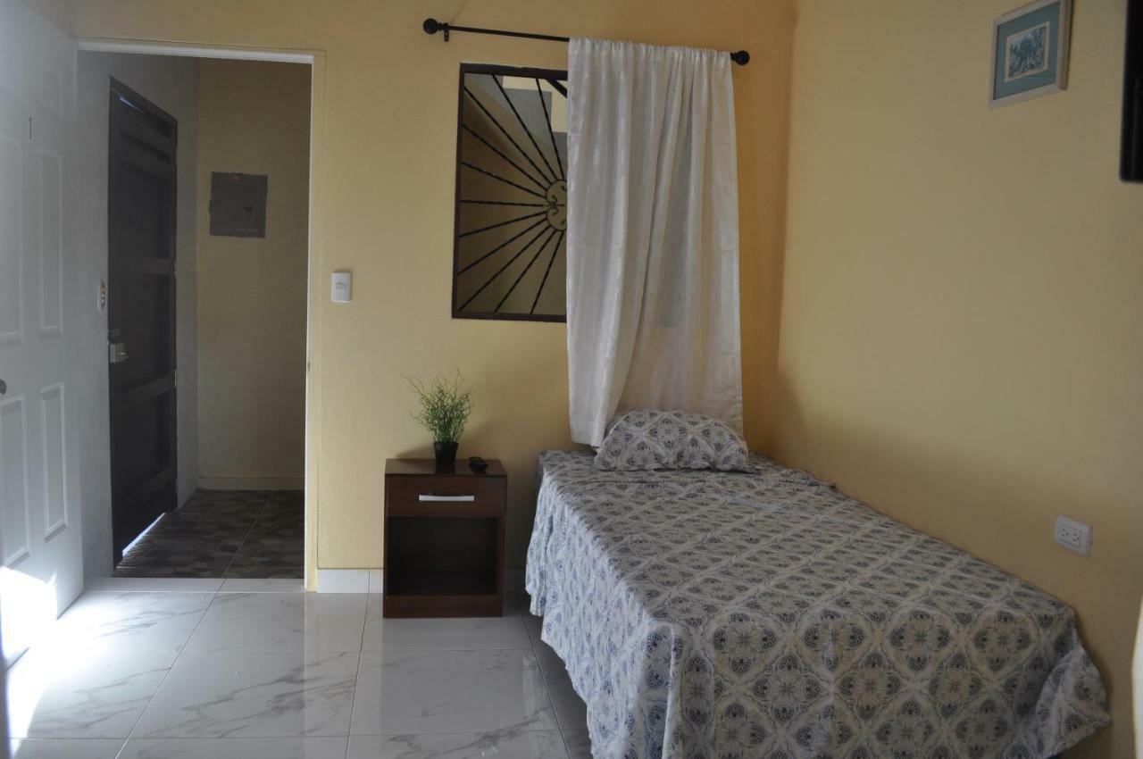 לאון Hotel Casa Blanca מראה חיצוני תמונה