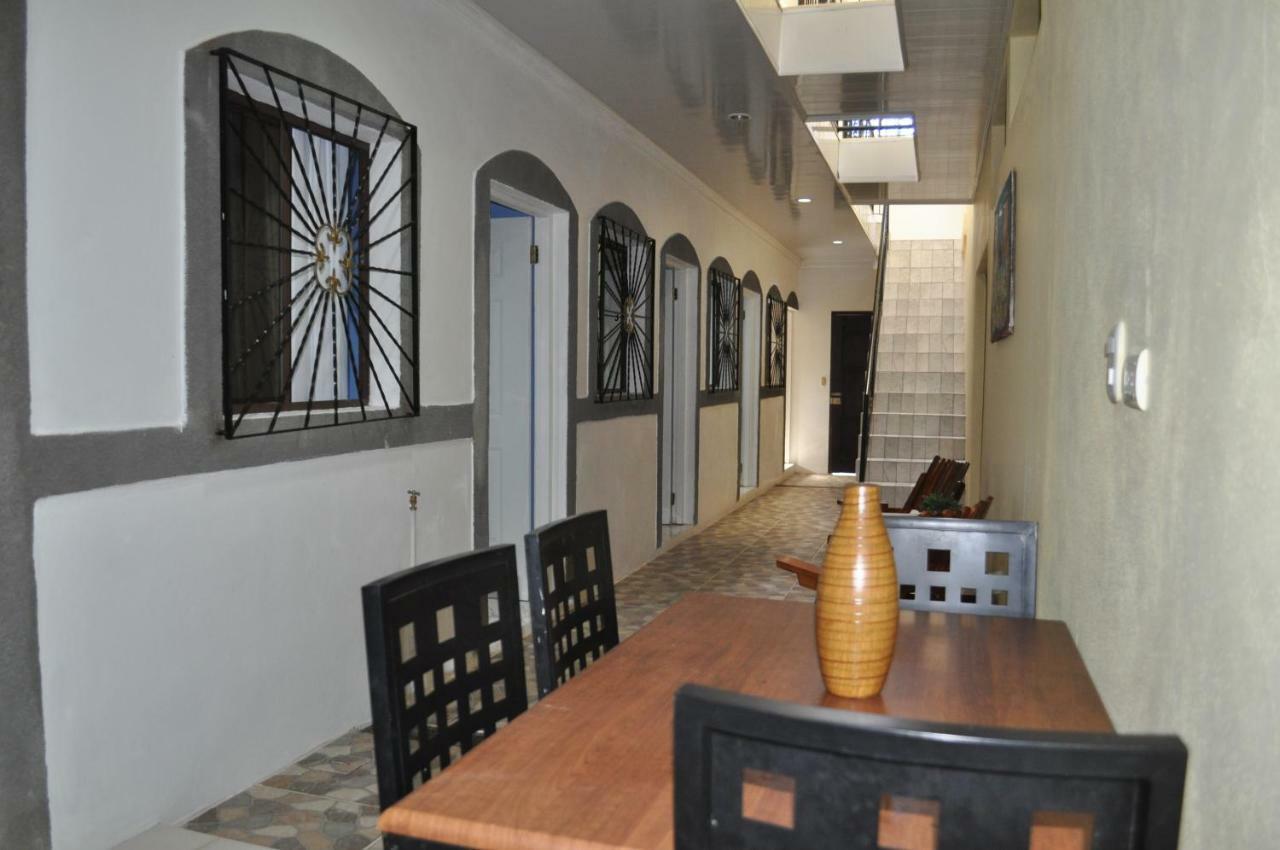 לאון Hotel Casa Blanca מראה חיצוני תמונה